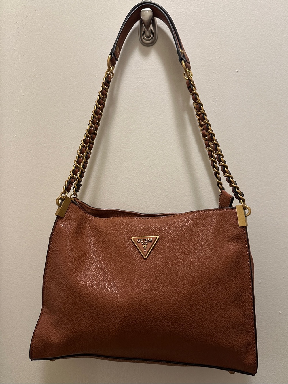 NWOT GUESS Brown Pebbled Leather Shoulder Bag with Gold Chain